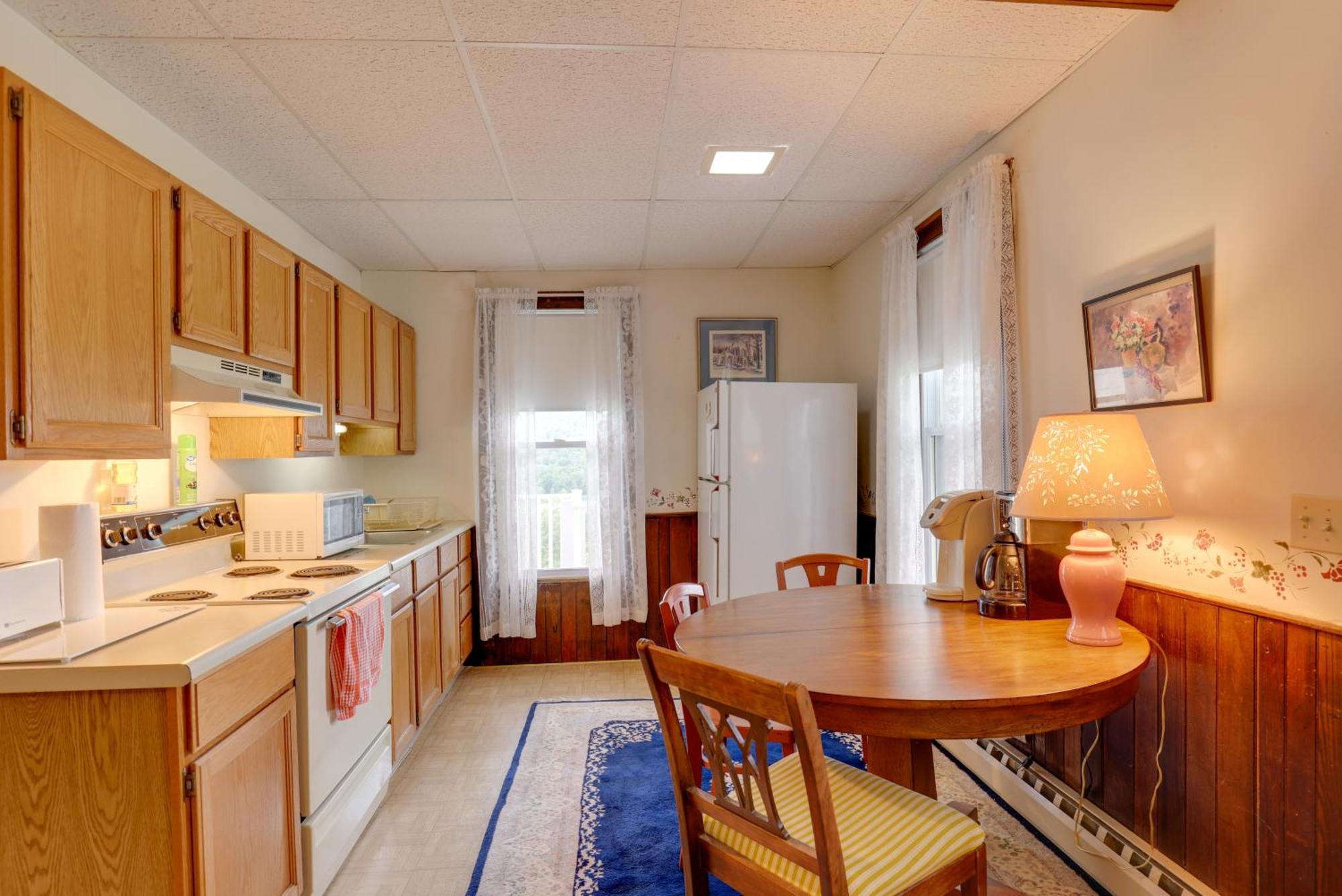 Lawrenceville Apartment With Deck Near Gaming Lands! Bagian luar foto