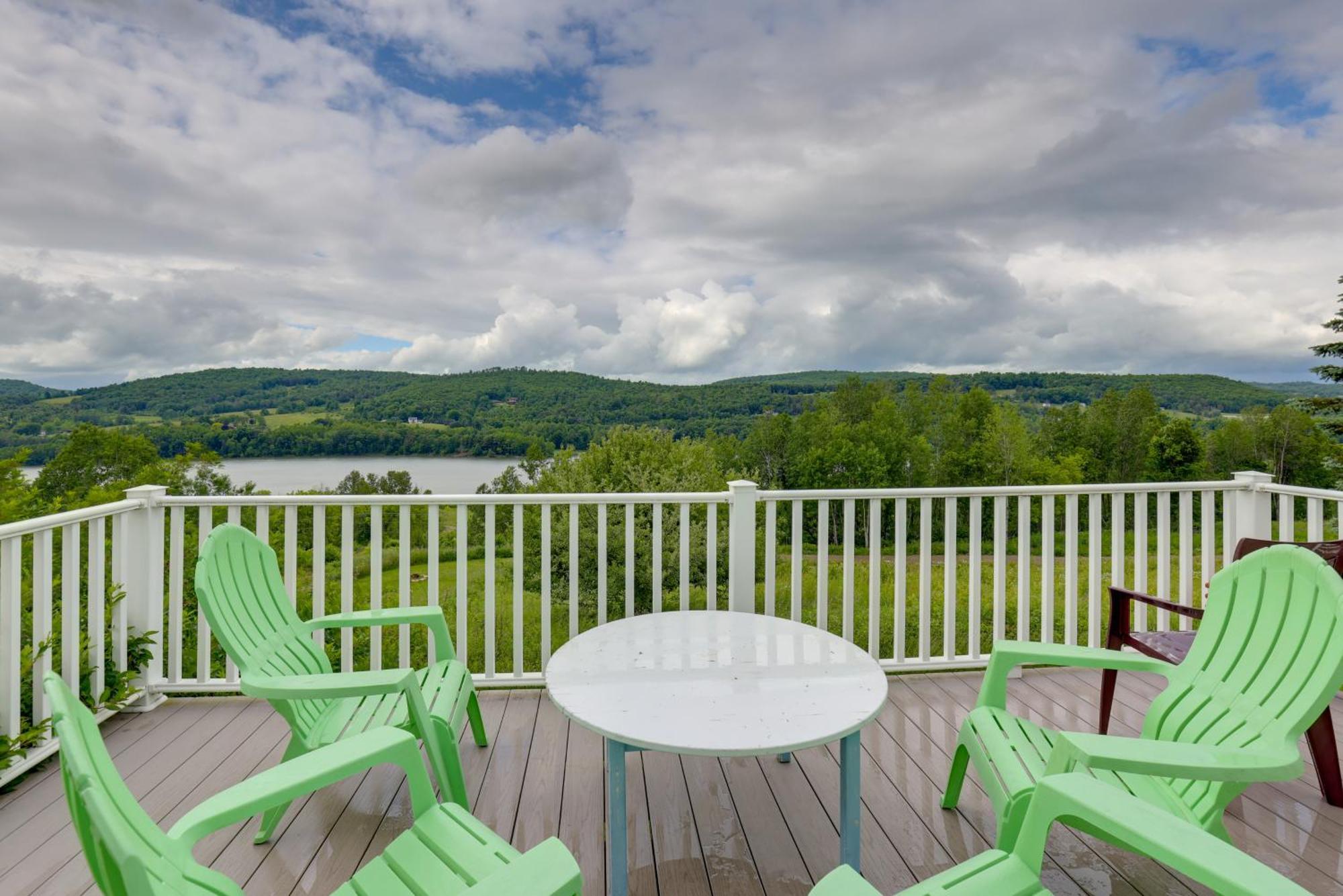 Lawrenceville Apartment With Deck Near Gaming Lands! Bagian luar foto